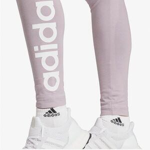Adidas women Light Purple Legginggs! Paid 20 want at least 12$